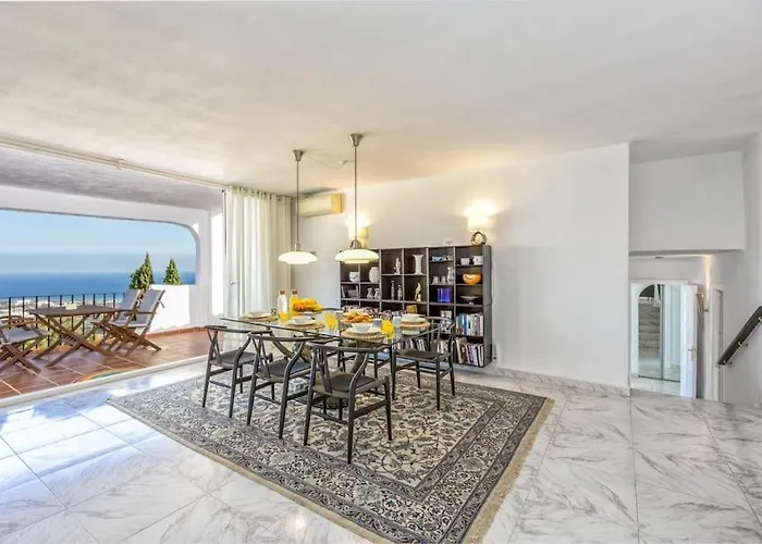 103-penthouse Apartment, Stunning Views, Apartament