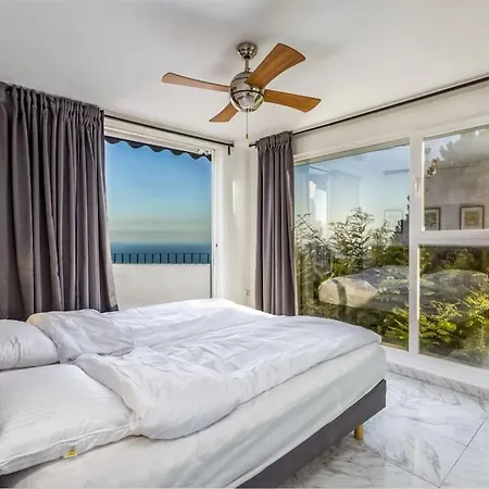 103-penthouse Apartment, Stunning Views, Apartament *